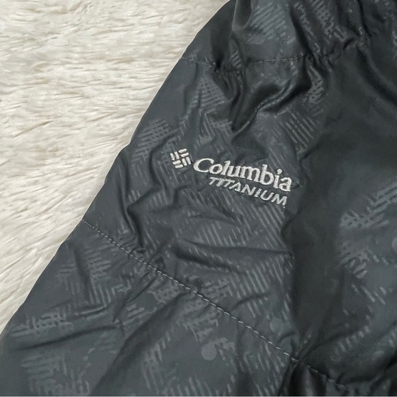 Columbia Titanium Woman’s puffer jacket black size XS - Picture 10 of 12